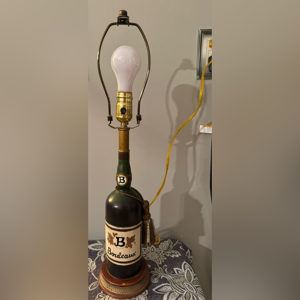 2003 ORION'S Red WINE BOTTLE BORDEAUX Rare Resin 17.5" H Tuscany Bar lamp.